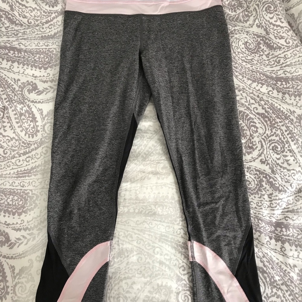 Lulu Lemon Pace Rival Crop 22”